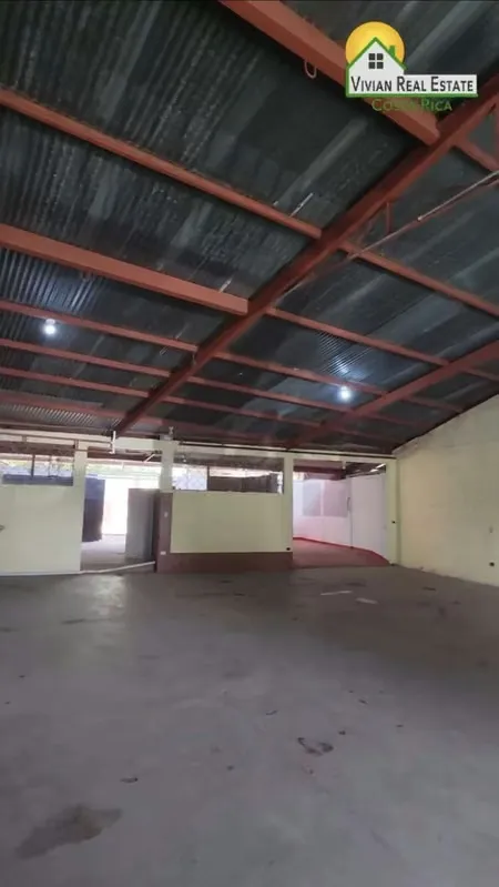 Commercial Property for Rent or Sale – Ideal for Warehouse, Restaurant, or Retail Store Esparza — photo 3