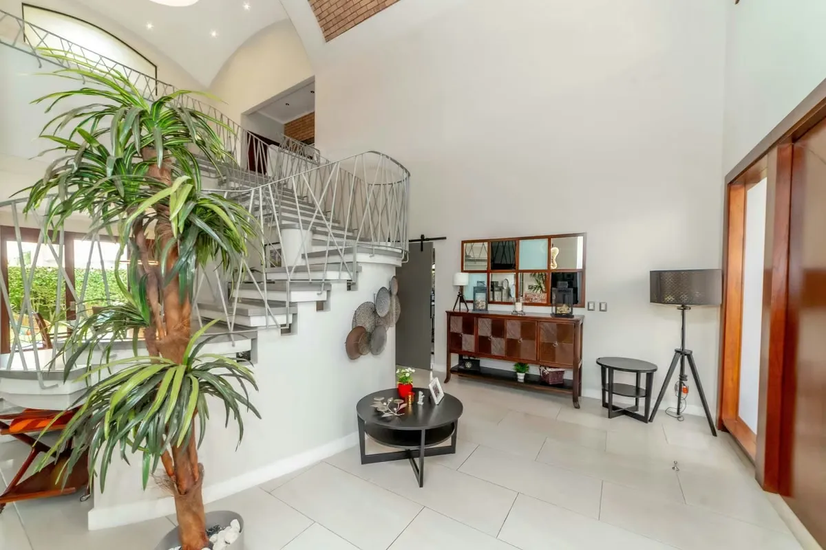 FOR RENT / SALE – HOUSE IN SANTA ANA