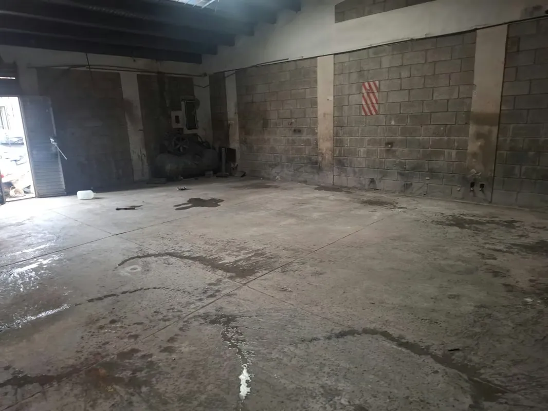 Oportunidad de inversión! Se vende funcional bodega en San José, Barrio México