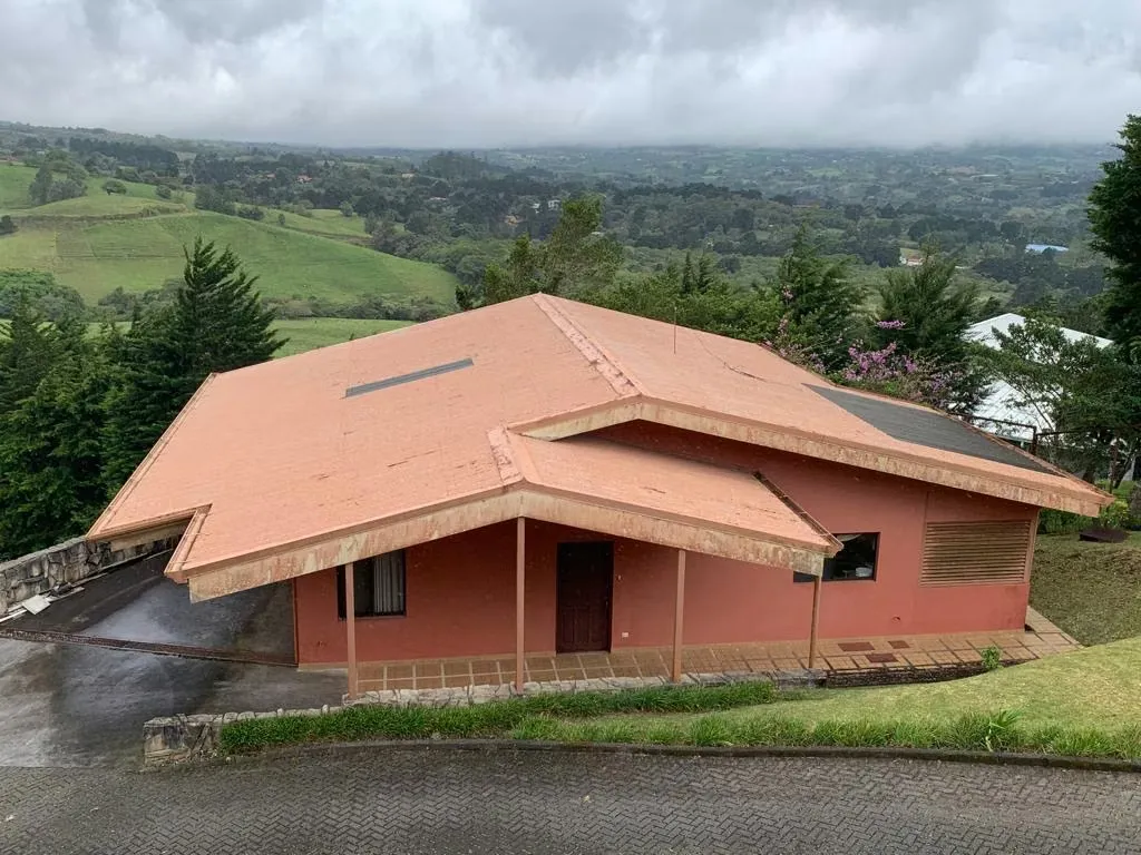 Houses for Sale in San Isidro, Heredia 17851