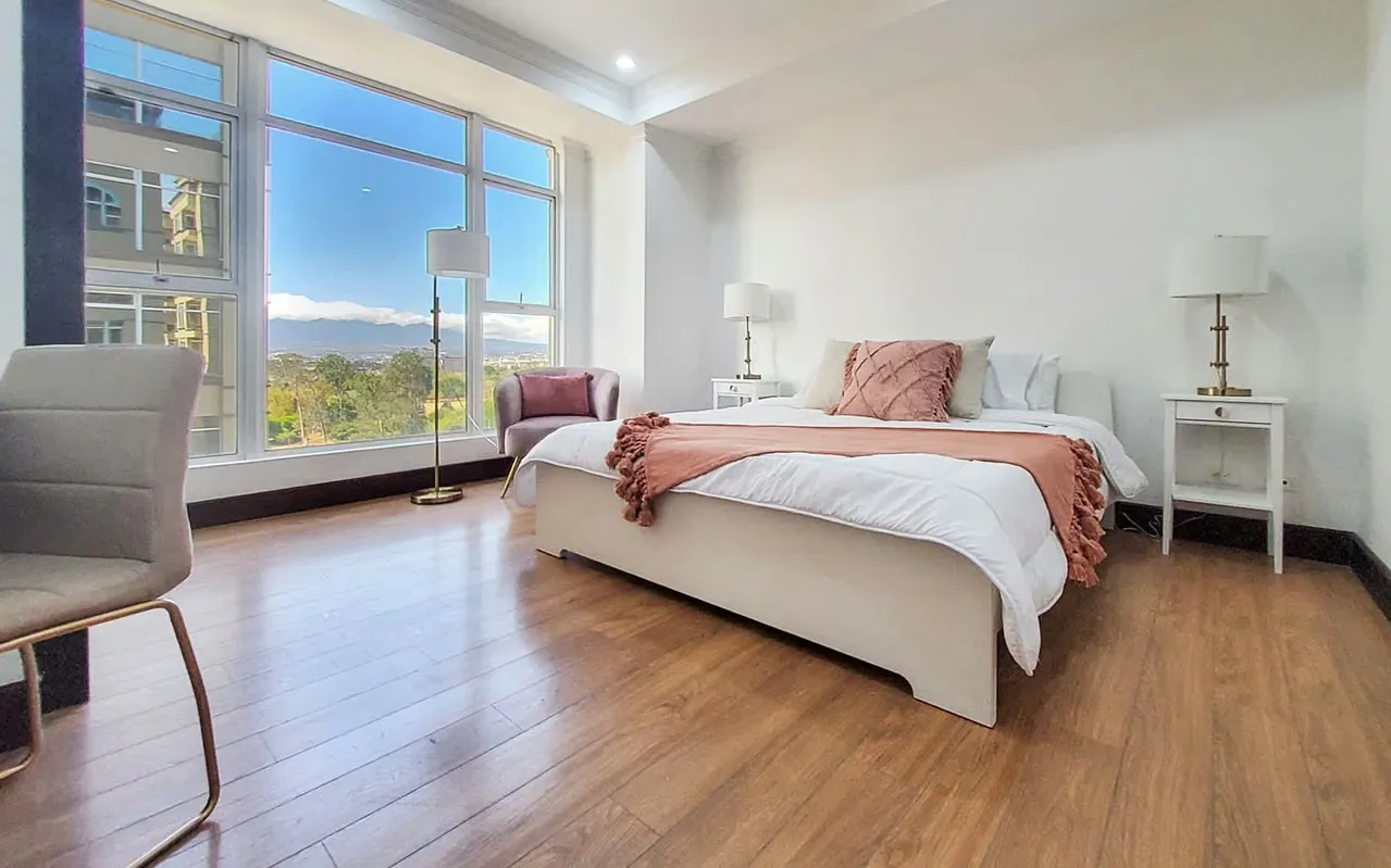 Apartamento Amueblado Condominio Torres del Lago Sabana Sur. Piso 10