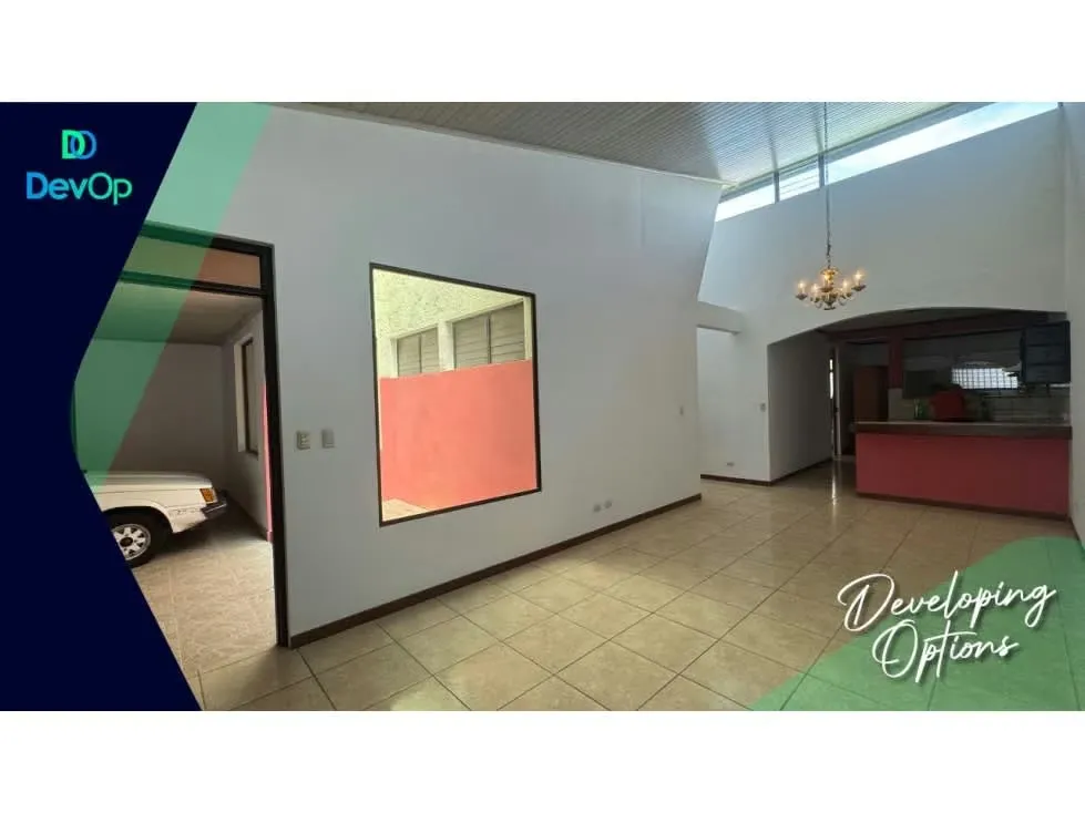 Se vende hermosa casa de habitación totalmente remodelada (como nueva), ubicada en un punto estratégico ...