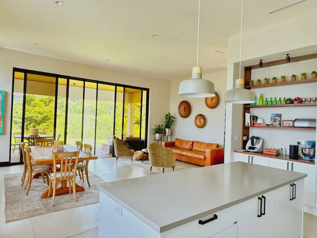 HOUSE FOR SALE OR RENT IN SANTA ANA
