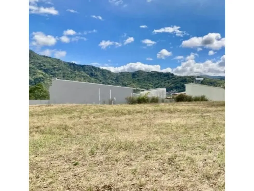 Venta lote en Tres Rios, San Juan - Uso de suelo mixto