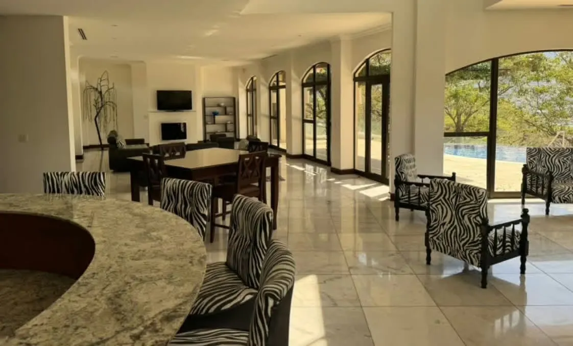 MAYORCA HOUSE FOR SALE – VILLA REAL, SANTA ANA*