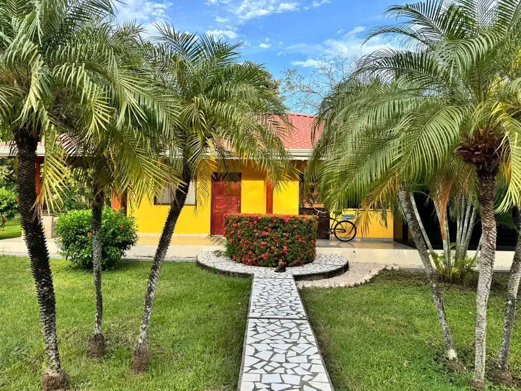 VILLA EXORA EN ALQUILER PLAYA POTRERO