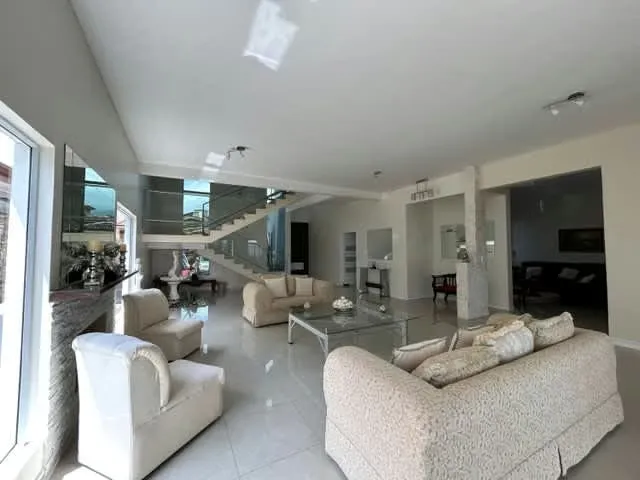 Casa de lujo en Venta.  Lomas del Zurquí.  San Isidro de Heredia.