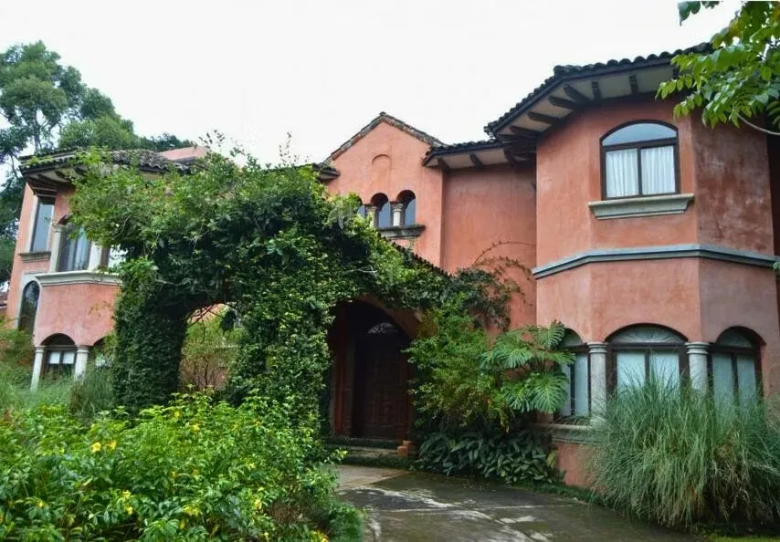 HOUSE FOR SALE IN SANTO DOMINGO, HEREDIA – GATED COMMUNITY | 5 BEDROOMS / 6 BATHROOMS — photo 3