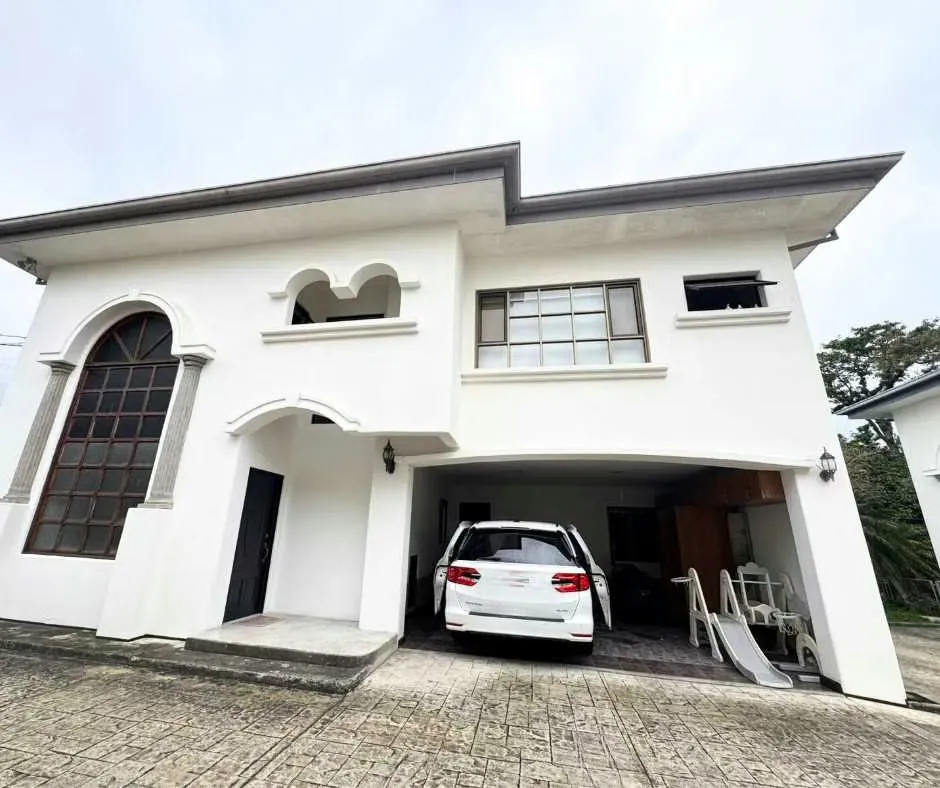 Residence located in an intimate and exclusive condo in Curridabat, San José. The property is developed on two levels on a ground of 150 square meters, with a total construction of 300 ..., photo 2
