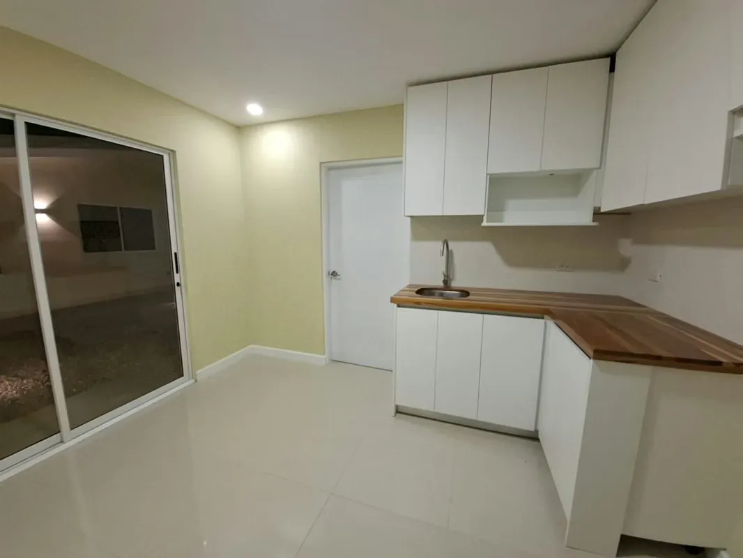 House for Sale - Commercial and Housing Use Los Yoses San José — photo 5