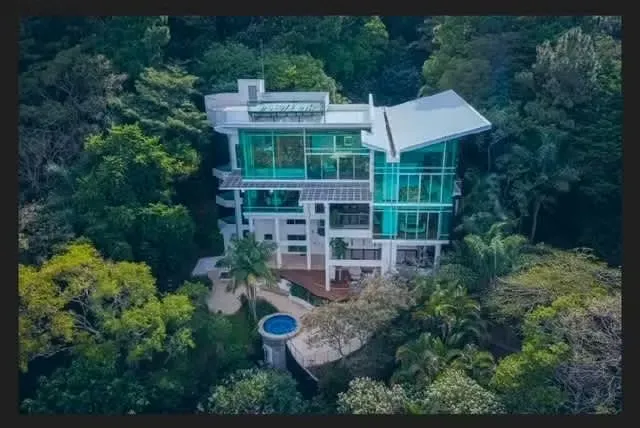 Discover a residence that blends modernity, elegance, and a natural setting. Located in a prestigious gated community, this ...