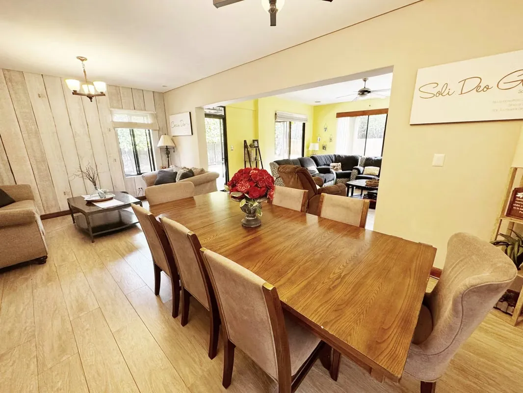 VENTA DE CASA EN SANTA ANA PUERTA DE HIERRO