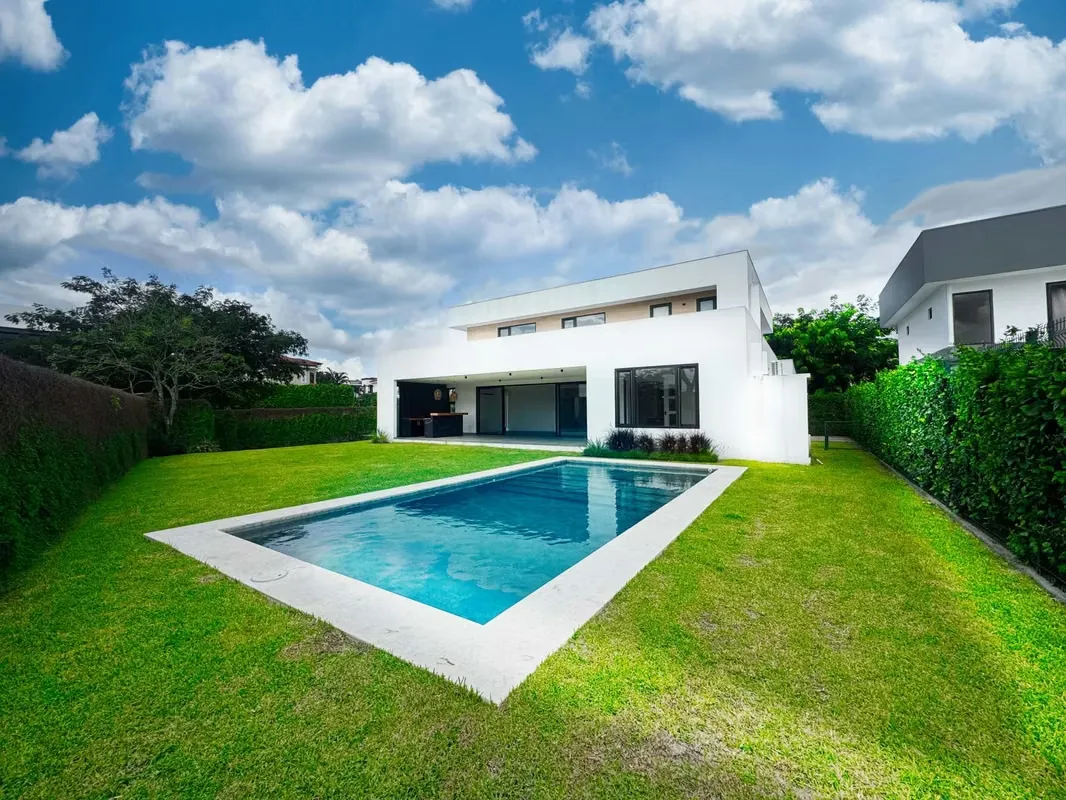 HOUSE FOR RENT IN VALLE DEL SOL