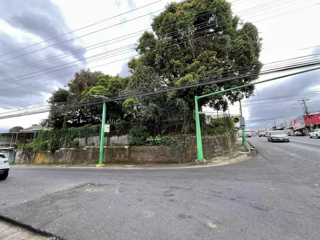 CORNER LOT FOR SALE