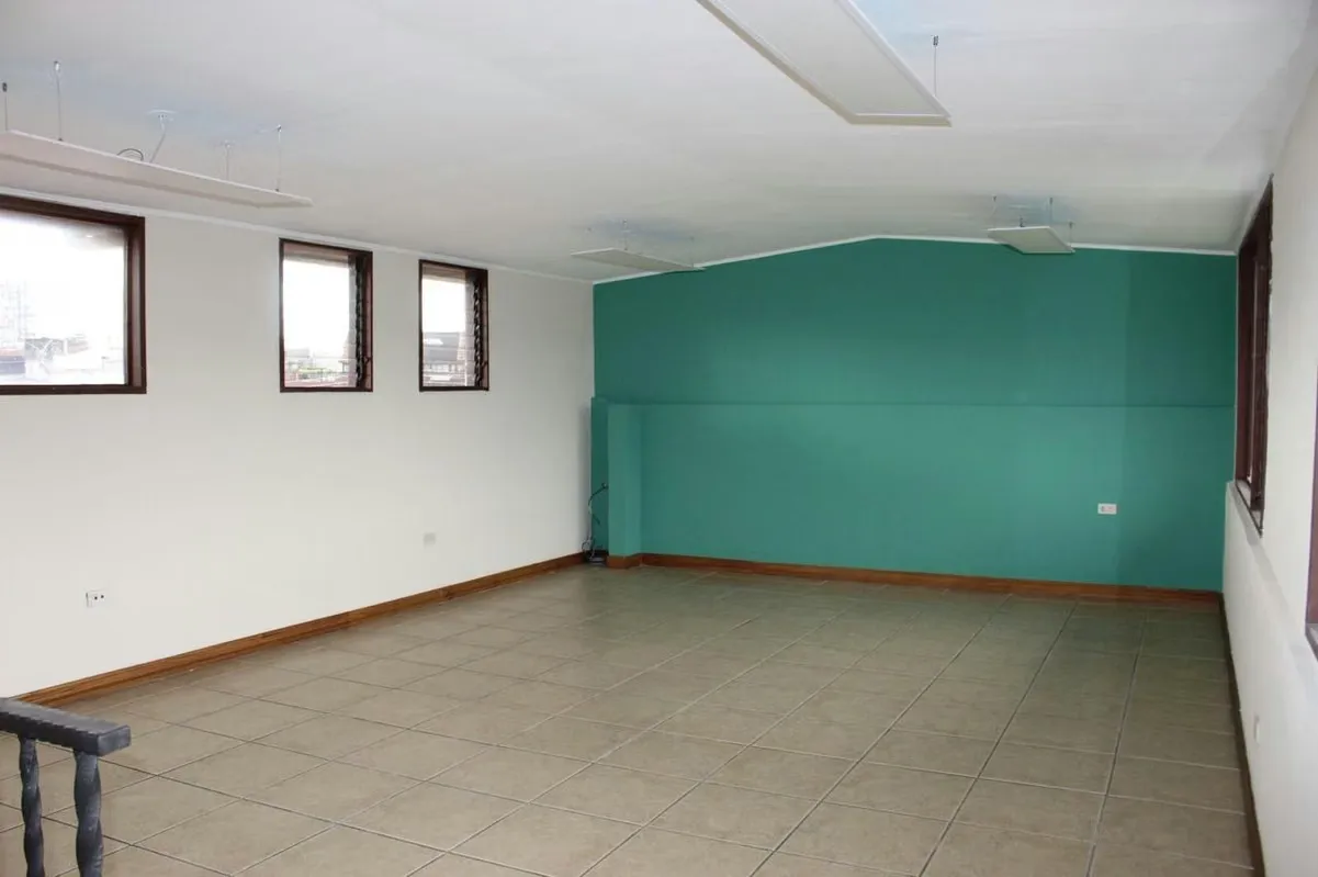 En VENTA edificio de oficinas en Plaza Víquez, San José. — photo 5