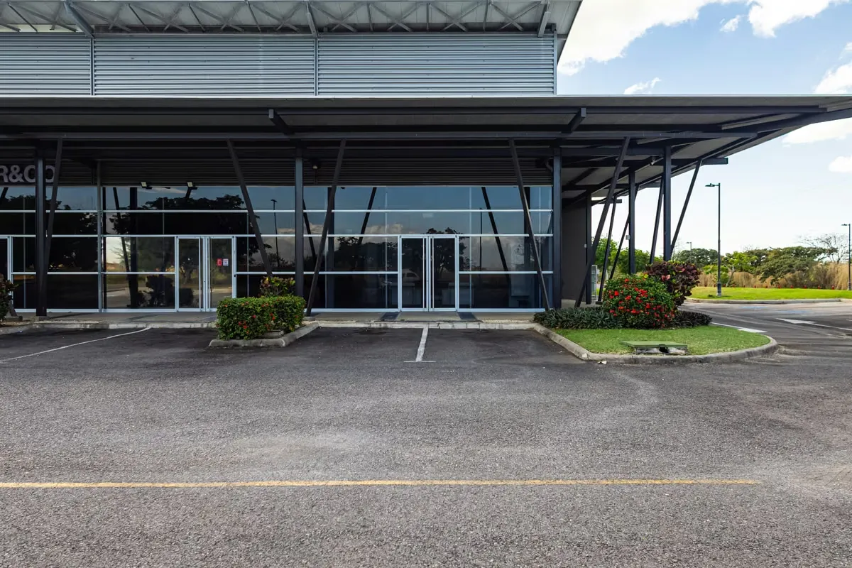 This free zone is characterized by an exceptional strategic appeal for companies engaged in logistics, distribution and storage activities. Its immediate proximity to the airport makes ...