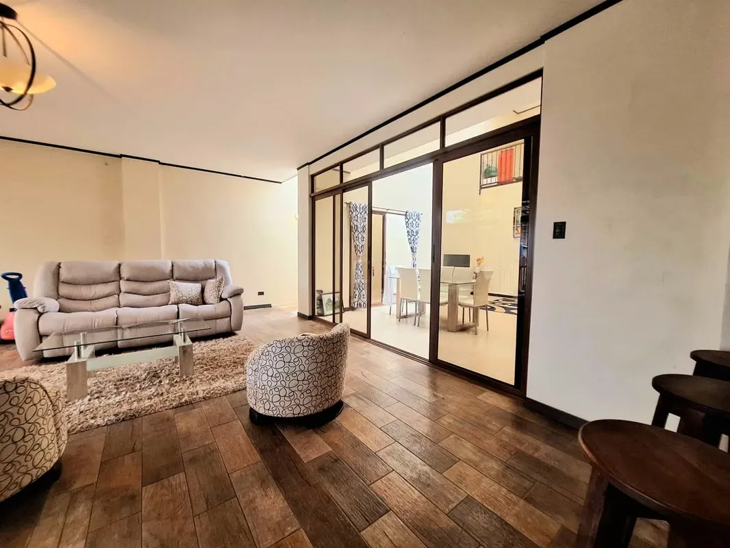 4 Rooms, 3.5 bathrooms, 2 spaces in garage: 1 under roof and 1 without roof, living room, kitchen, dining ...