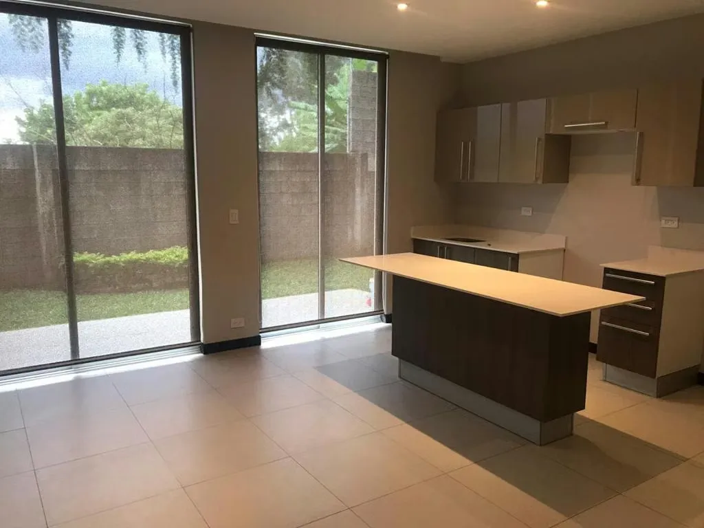 SINGLE BEDROOM APARTMENT FOR SALE - PINARES - CURRIDABAT