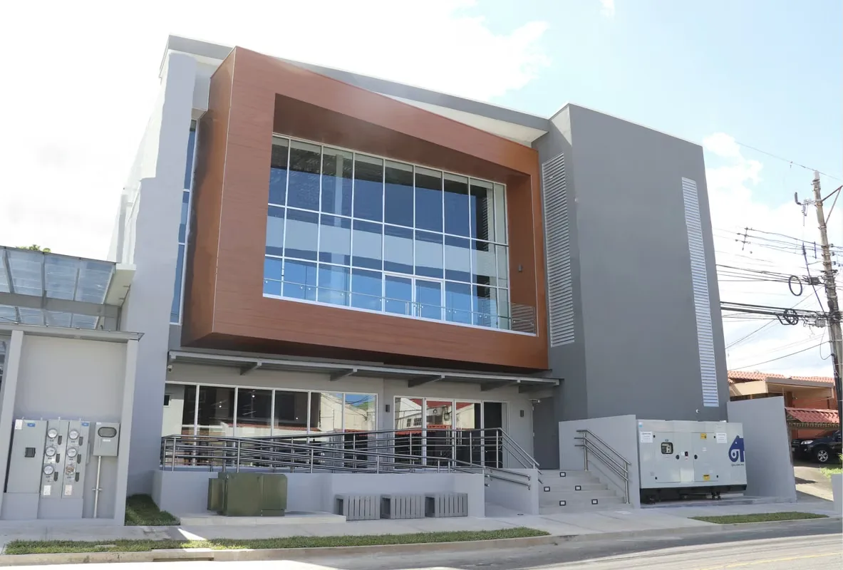 The Dent Building is a boutique office building located in the Dent Barrio, a high-value residential area in San José, Costa Rica. — photo 4