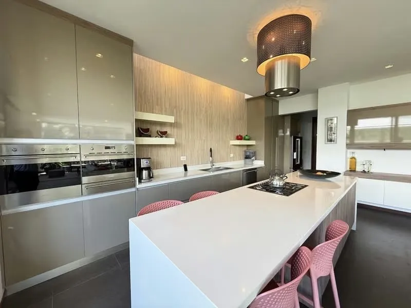 Exclusiva Residencia Contemporánea en el Exclusivo Condominio Santo Tomás, Santo Domingo de Heredia. Con rápido acceso al comercio y servicios de Santo Domingo de Heredia. Ideal ... — photo 4