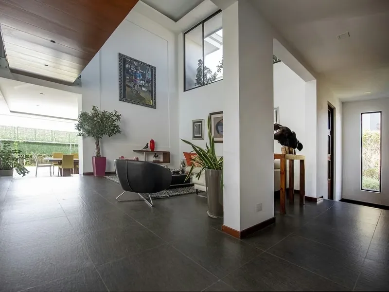 Exclusiva Residencia Contemporánea en el Exclusivo Condominio Santo Tomás, Santo Domingo de Heredia. Con rápido acceso al comercio y servicios de Santo Domingo de Heredia. Ideal ... — photo 5