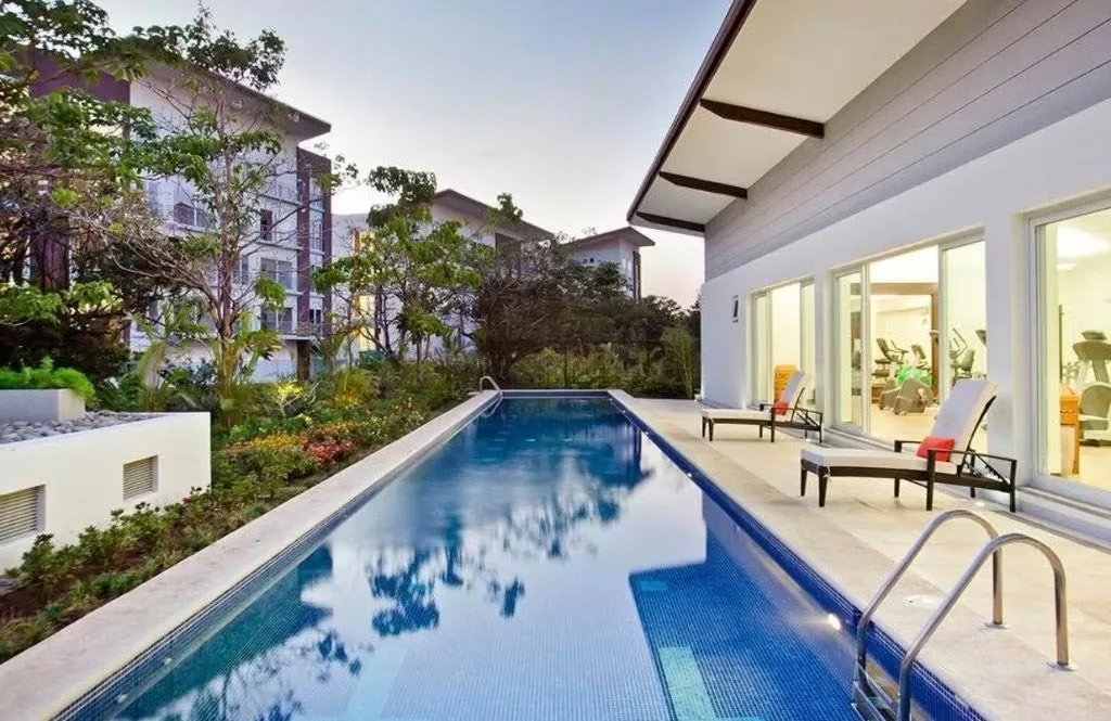 Lujoso Apartamento en uno de los condominios más exclusivos de la zona, con la ubicación más privilegiada de todo Guachipelín de Escazú.