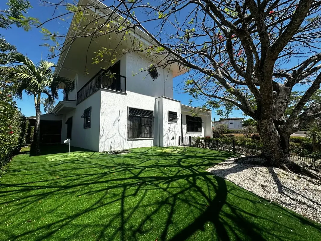 VENTA DE CASA EN LOS REYES - ALAJUELA, LA GUÁCIMA