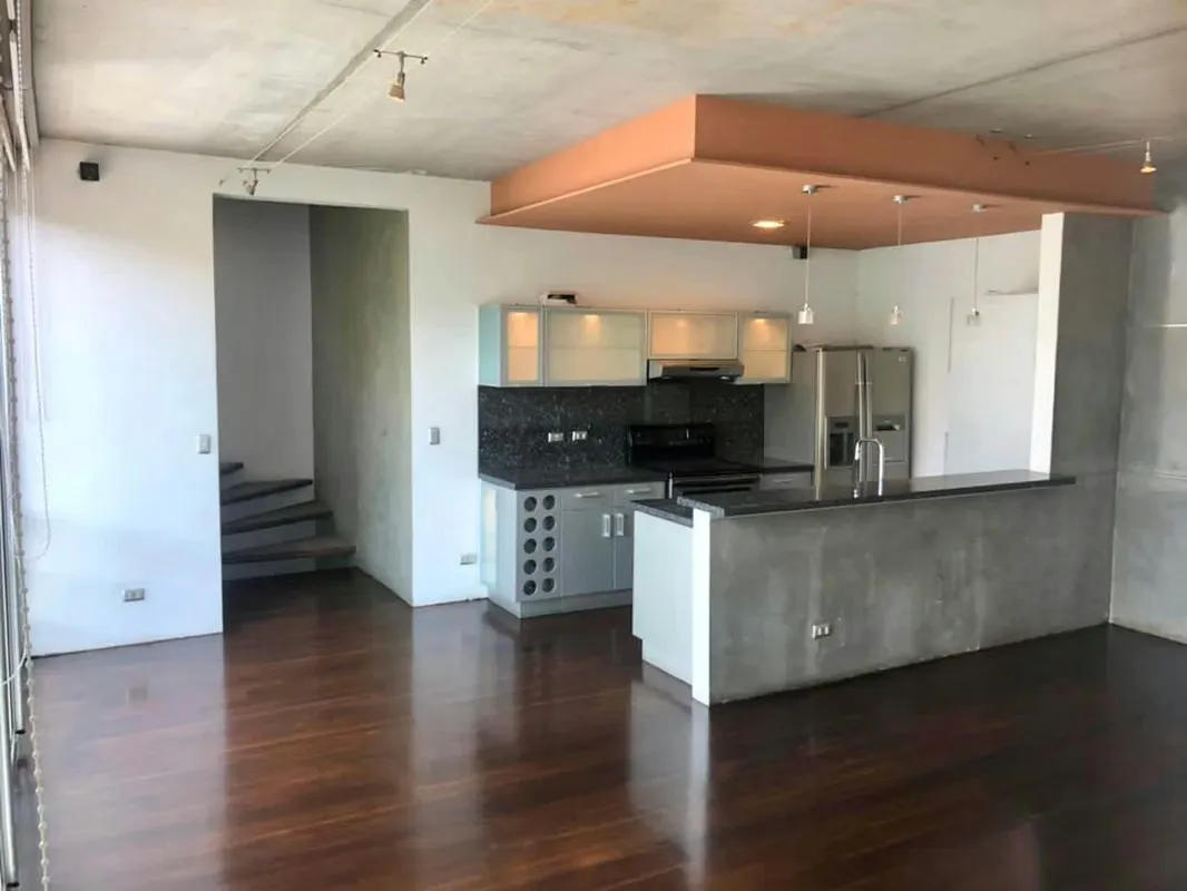 Condo Loft 228, Escazu, Apartamento Tipo Loft en 3 Pisos con Vista