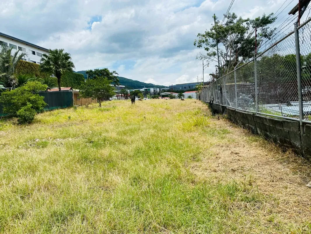 VENTA DE LOTE EN SANTA ANA