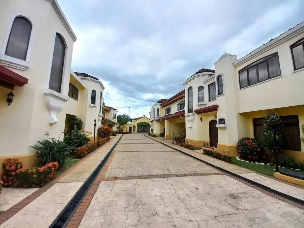 VENTA DE CASA EN CONDOMINIO-BELEN-HEREDIA*