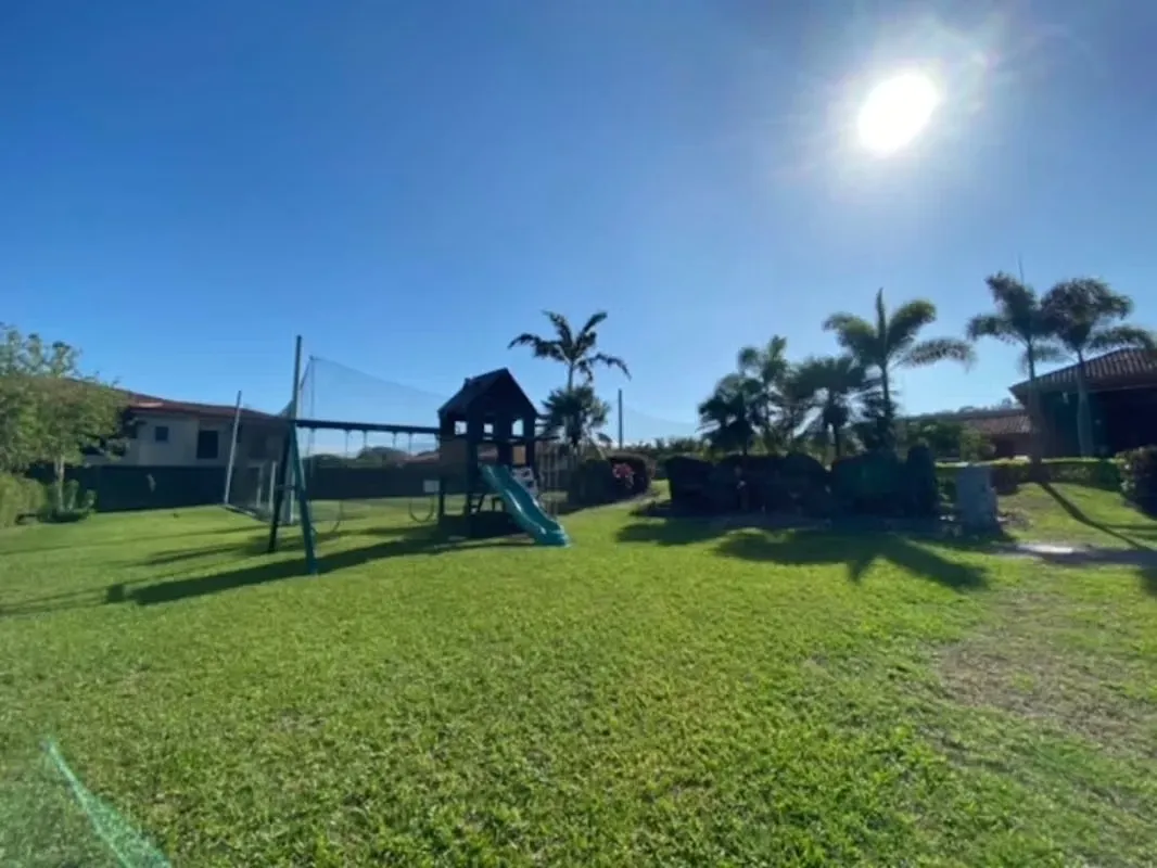 This condominium is found in Piedades de Santa Ana. It has an excellent location because it is only 1500 meters from the access to Route 27 and also has several routes ...