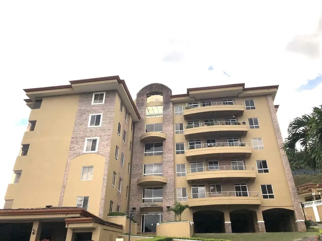 VENTA DE APARTAMENTO AMUEBLADO Y EQUIPADO-CONDOMINIO EN BELLO HORIZONTE