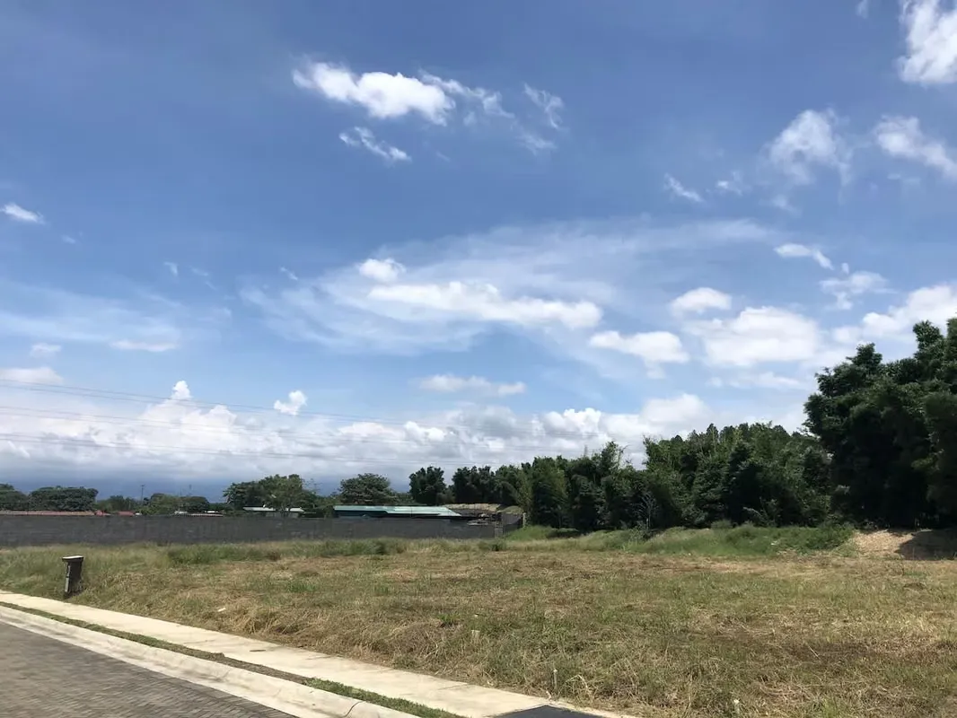 VENTA DE LOTE EN CONDOMINIO-LA GUACIMA