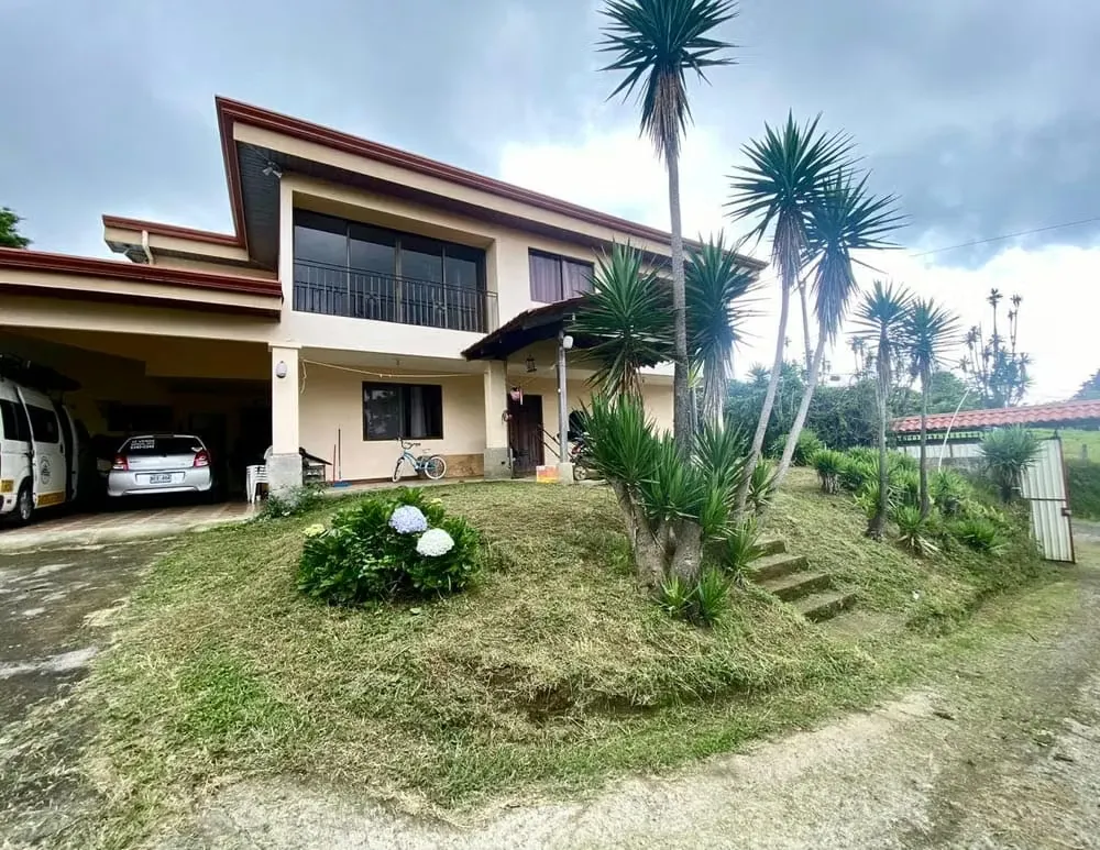 Casa rodeada de naturaleza y comodidad en Concepción de San Rafael de Heredia