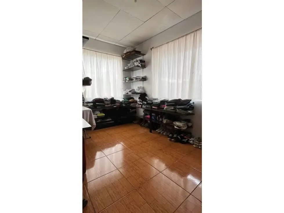 EN VENTA - Casa con gran Terreno - Alajuelita - Cod JB 1274 — photo 2