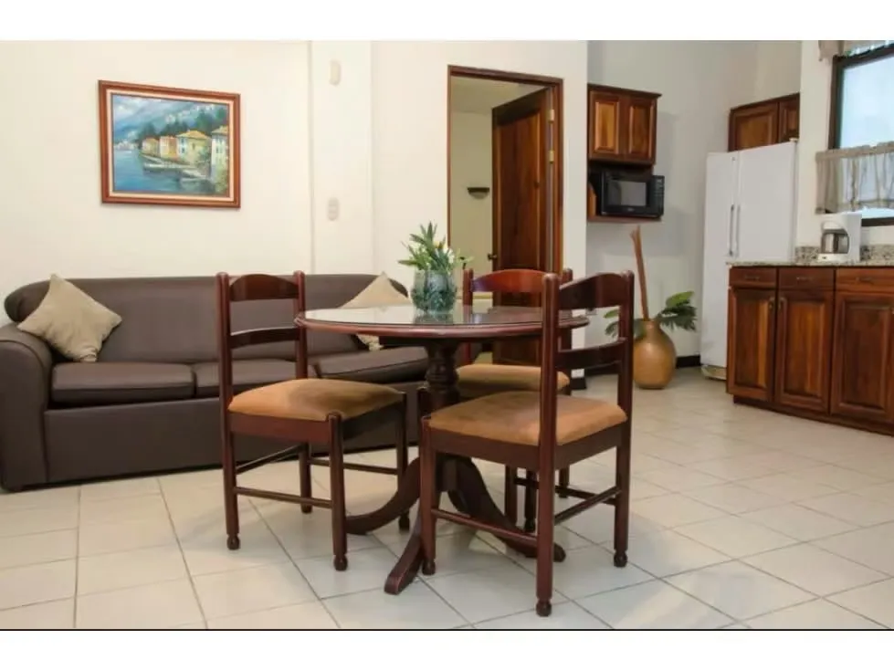 Alquiler de apartamento amueblado ubicado en la Uruca. Incluye Internet, seguridad y cable. Amplió Apartamento amuebladoconsta de un dormitorio baño completo, sala-comedor-cocina en ... — photo 2