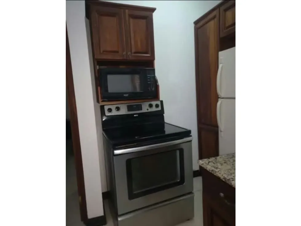 Alquiler de apartamento amueblado ubicado en la Uruca. Incluye Internet, seguridad y cable. Amplió Apartamento amuebladoconsta de un dormitorio baño completo, sala-comedor-cocina en ... — photo 3