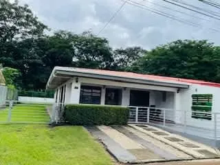 vendo casa a 5 minutos de playas del coco