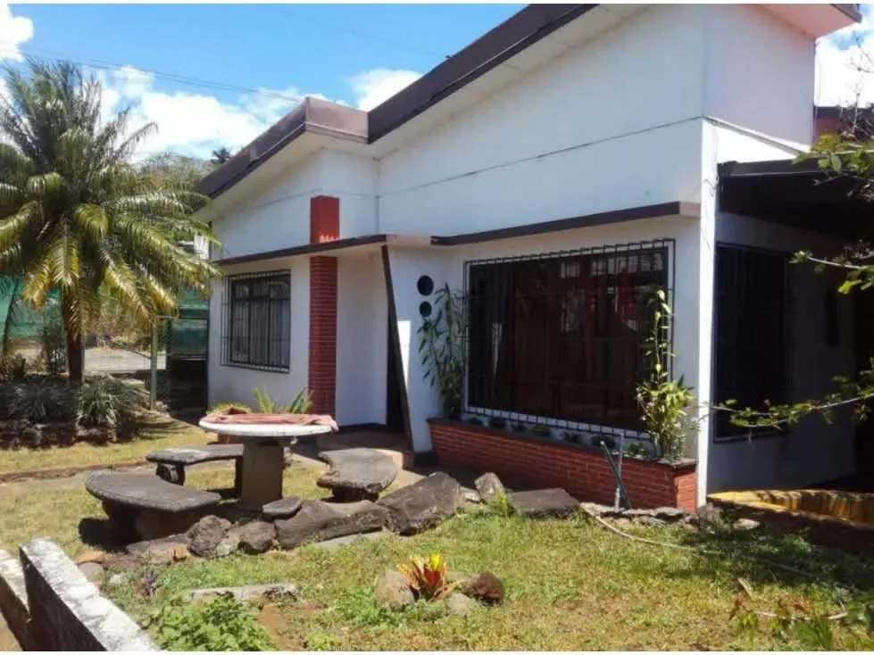 VENTA DE CASA (COMERCIAL - RESIDENCIAL), CENTRO BARVA 4056 (GC)