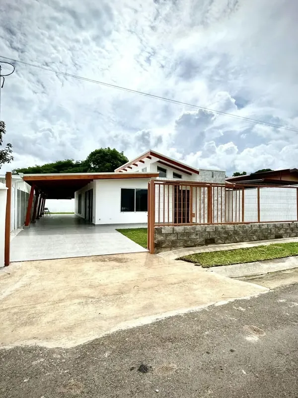 Moderna Casa Nueva en Santa Eulalia, Atenas