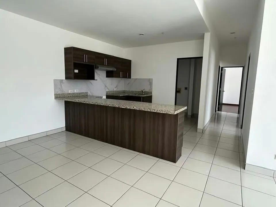 RENTED APARTMENT FOR SALE - TOWER BUILDING - LAGUNILLA DE HEREDIA