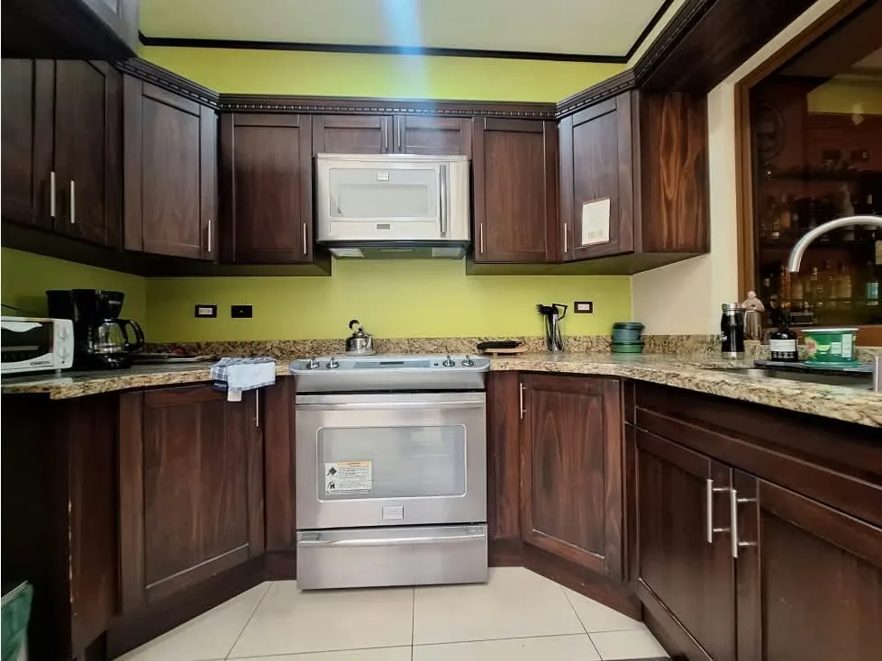 Se vende casa en residencial abierto, de dos niveles en Los Angeles de Santo Domingo de Heredia. Cuenta con una habitacion en el primer piso`con baño ... — photo 4