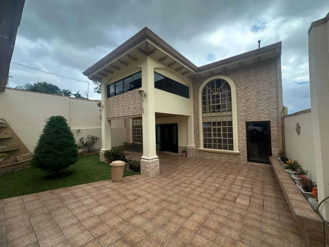 House for sale with swimming pool, terraces, views