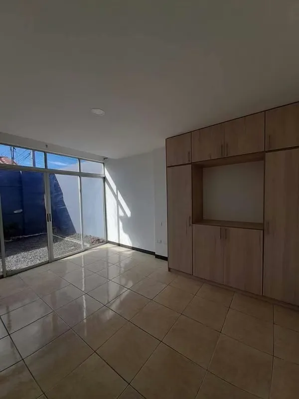 LC - Casa en Venta en Residencial - 38683 — photo 2