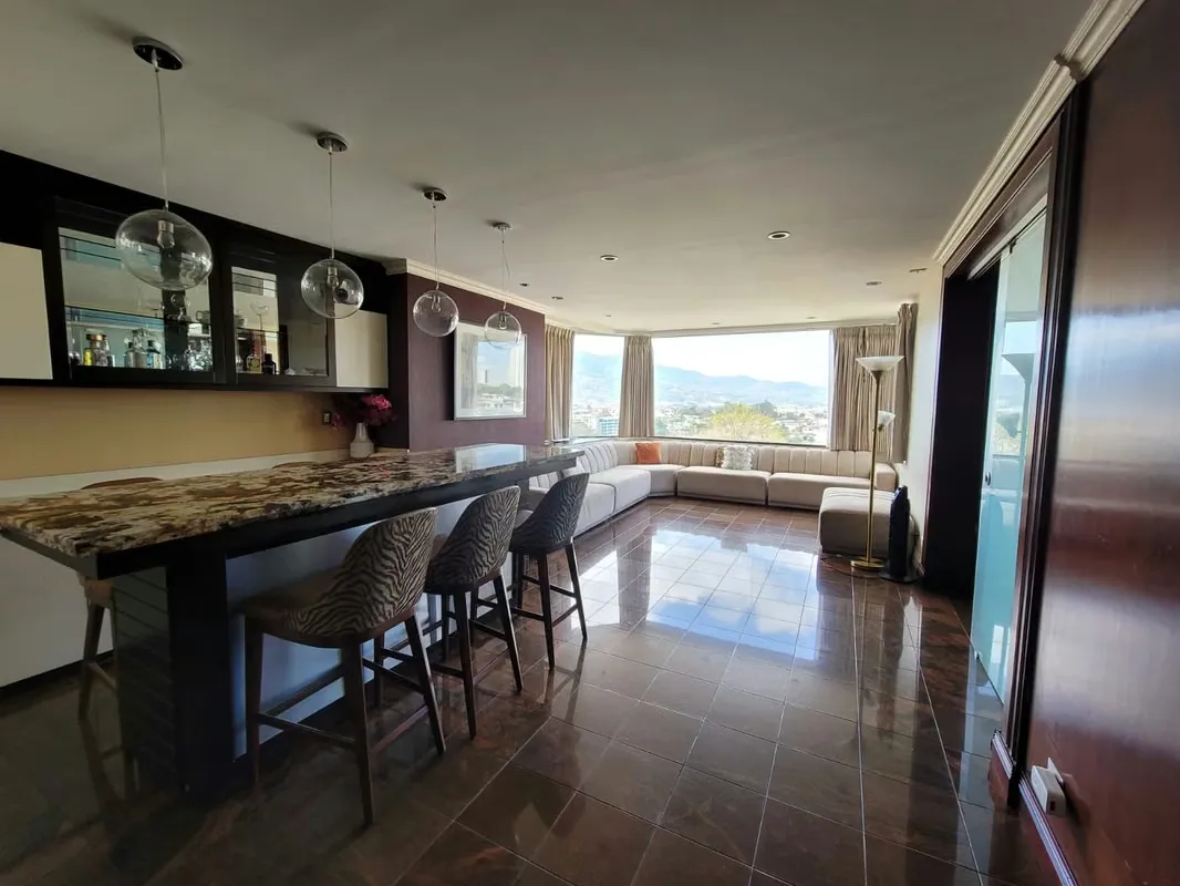 En venta penthouse en Los Yoses, San Pedro, ubicado en zona céntrica, cerca de todas las facilidades comerciales de la zona, paradas de buses. El condominio cuenta con seguridad 24/7, ... — photo 4