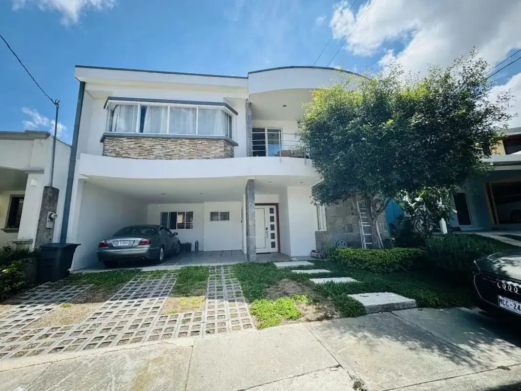 NL- Hermosa Casa Venta en Condominio en Granadilla ID 38439