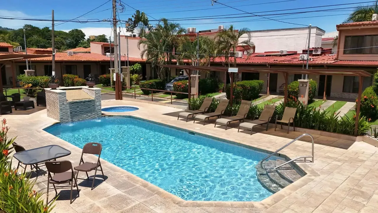 Condominio en Jacó: ¡Vive en comunidad cerrada, a pasos de la playa!