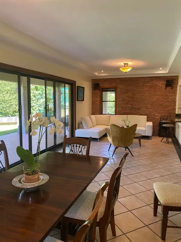 HOUSE FOR RENT AND SALE IN CONDOMINIUM, SANTA ANA*