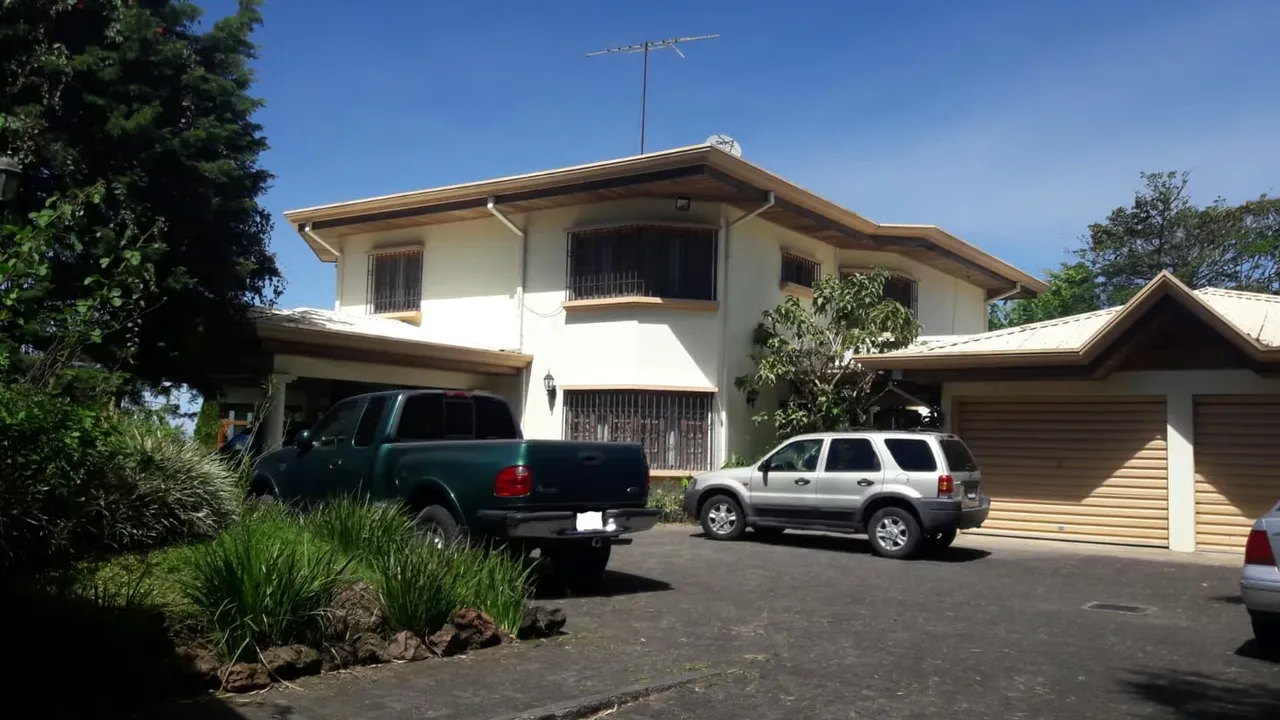 NL- VENTA DE PROPIEDAD SOBRE CALLE PRINCIPAL GUAYABOS ID 38110