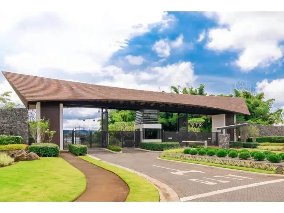 Venta de Hermoso Lote, Condominio Espavel, Guacima, Alajuela